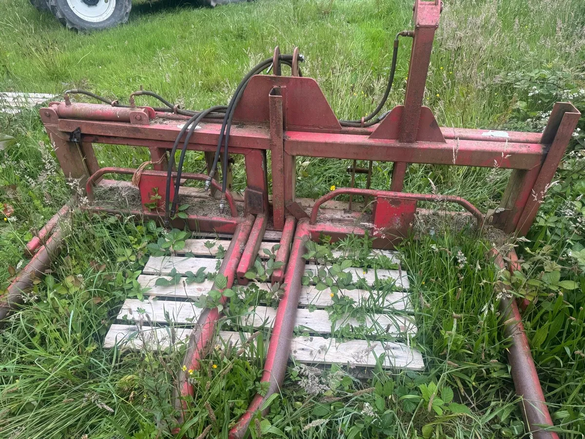 Double hydraulic bale handler - Image 1