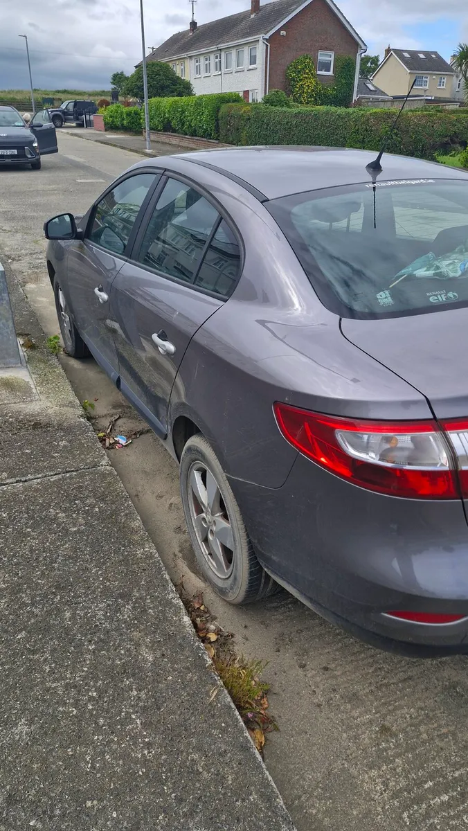 Renault Fluence 2012 - Image 4