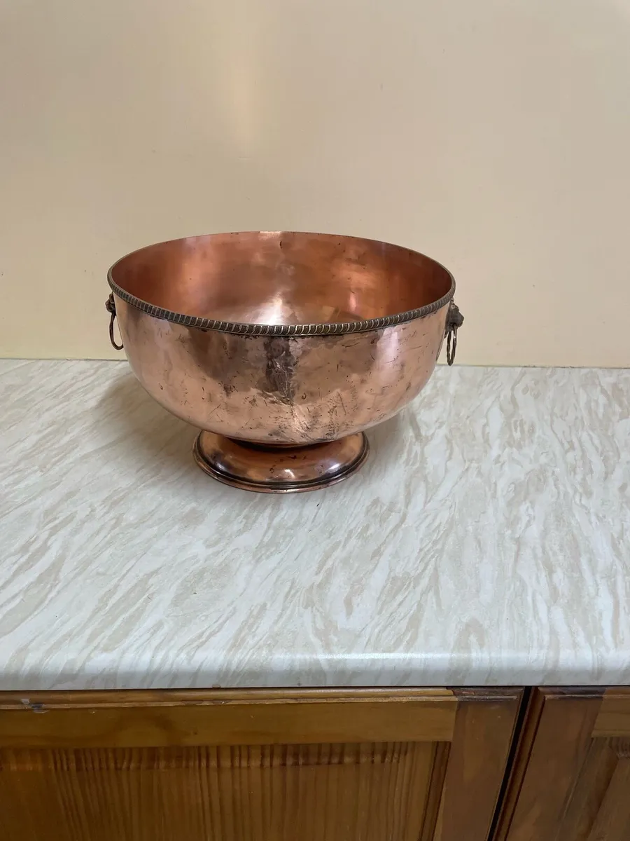 Copper vase - Image 3