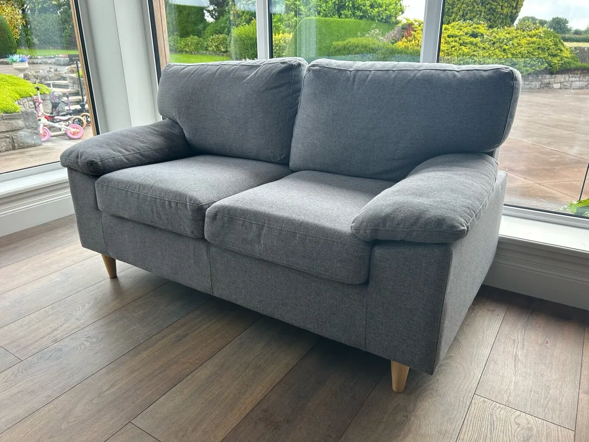Couch/Sofa/Armchair - Image 2