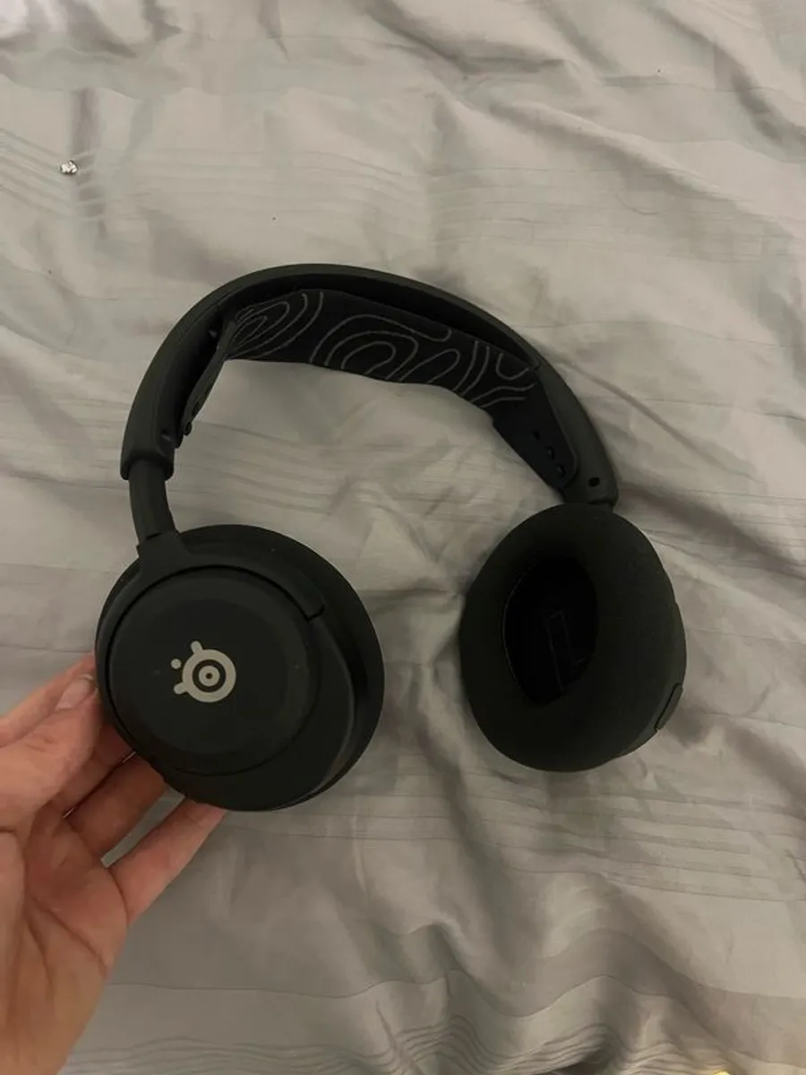 Steelseries Artic Nova 5 wireless headset - Image 2