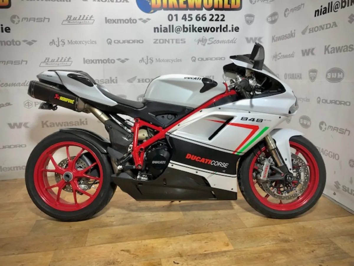 PRE-OWNED Ducati 848 EVO 2011 - Image 1
