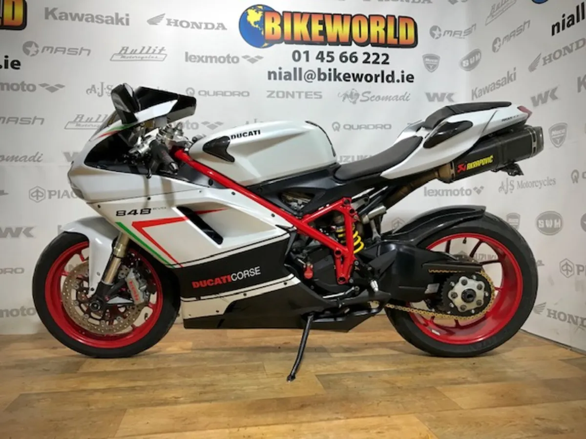 PRE-OWNED Ducati 848 EVO 2011 - Image 3