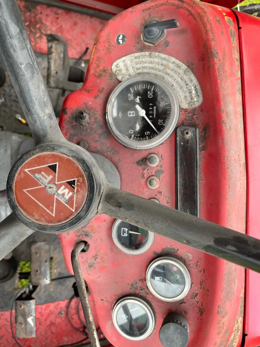 Massey 250 new cab  needs finishing selling for a - Image 4