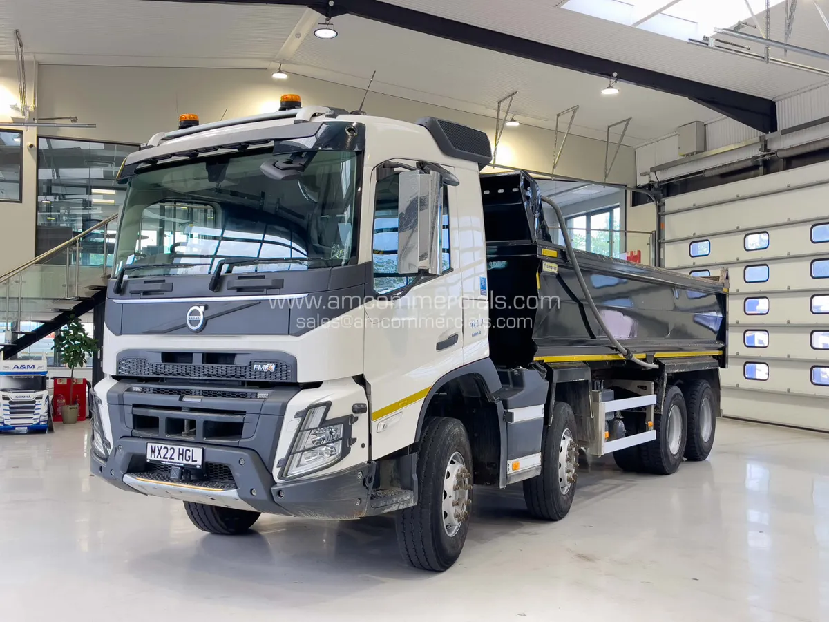 2022 VOLVO FMX 420 8X4 TIPPER - Image 4