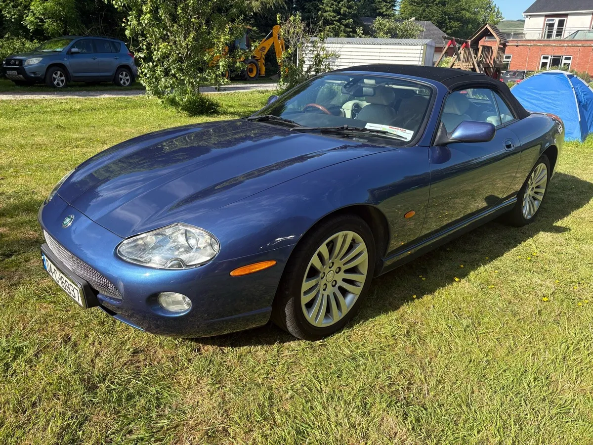 04 Jaguar XK8 4.2 Convertible - Image 3