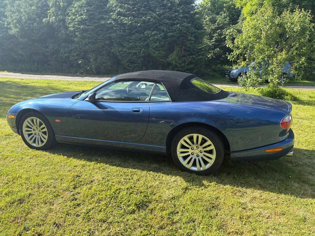 04 Jaguar XK8 4.2 Convertible - Image 4