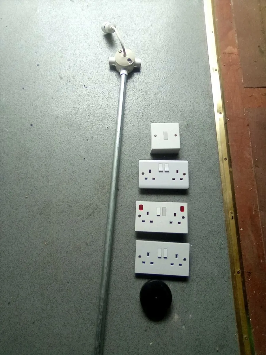 SOCKETS . SWITCH  LIGHT . JOINT BOX .  CONNECTORS - Image 2