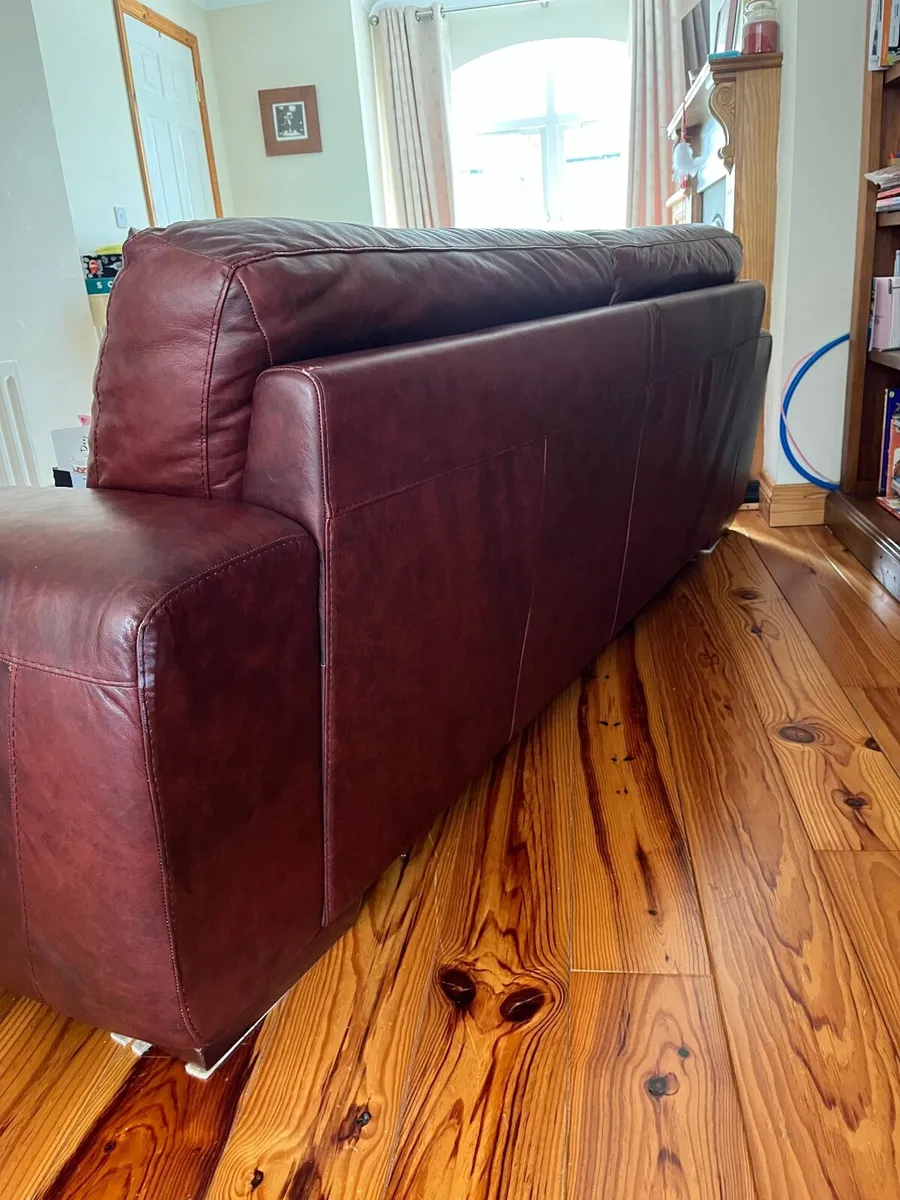 SOFA - Image 4