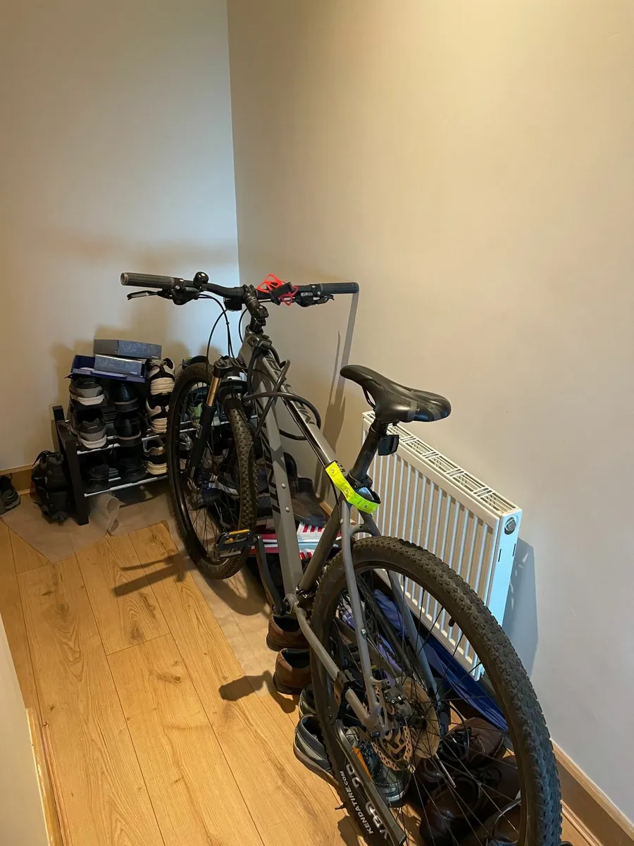 17 Avanti Montari 3 L Mountain Bike Grey - Image 2