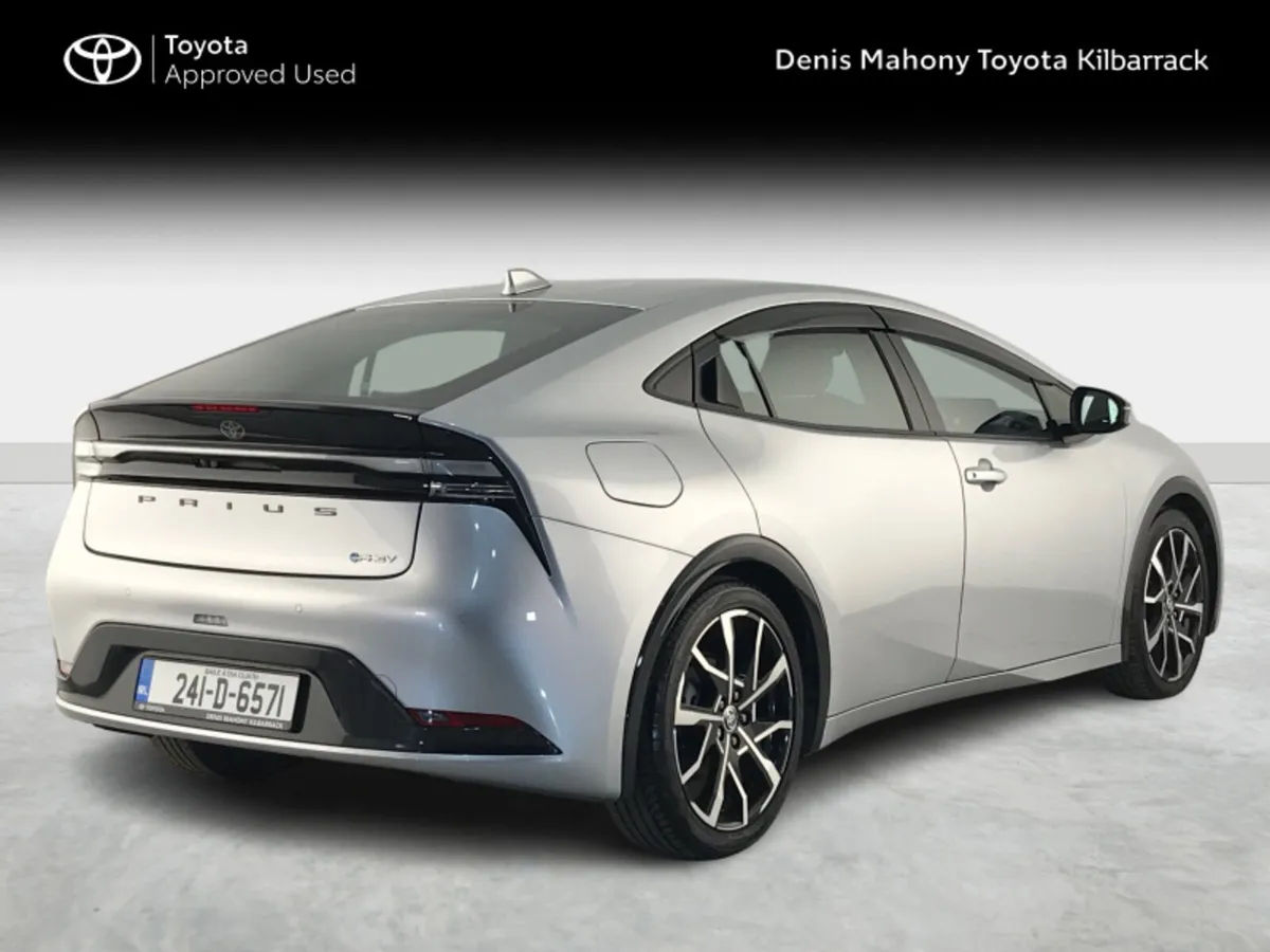 Toyota Prius PHEV - Image 2