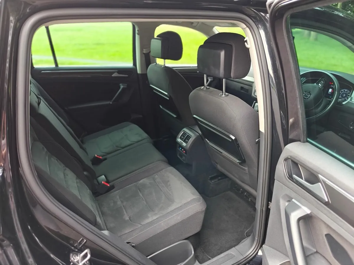 VW Tiguan Highline 2.0 TDI 150BHP AUTO 7 Speed DSG - Image 3
