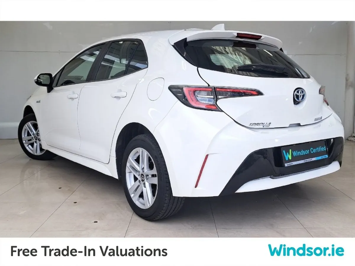 Toyota Corolla 1.8 Hybrid Luna Hatchback - Image 2