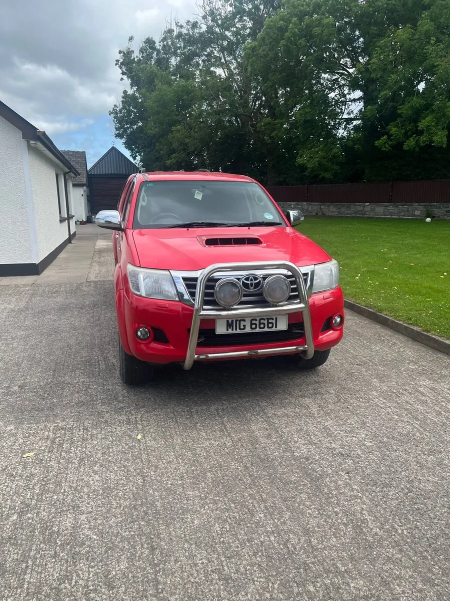 Toyota Hilux - Image 2