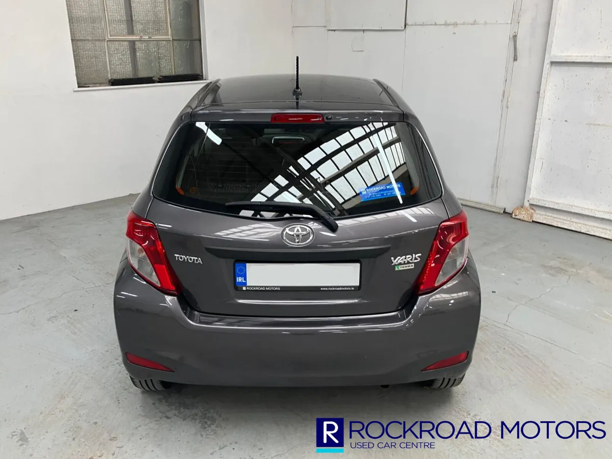 Toyota Yaris 1.0 Terra, 2012 - Image 3