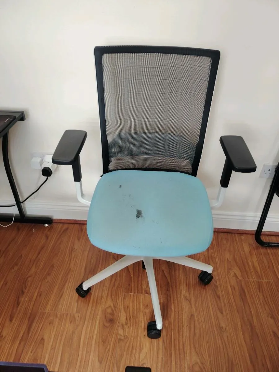 Office Chair - Image 1