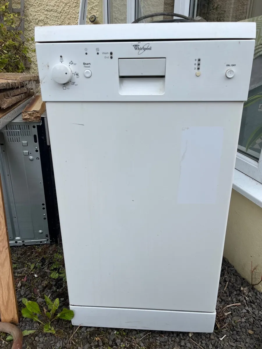 Slimline dishwasher - Image 1