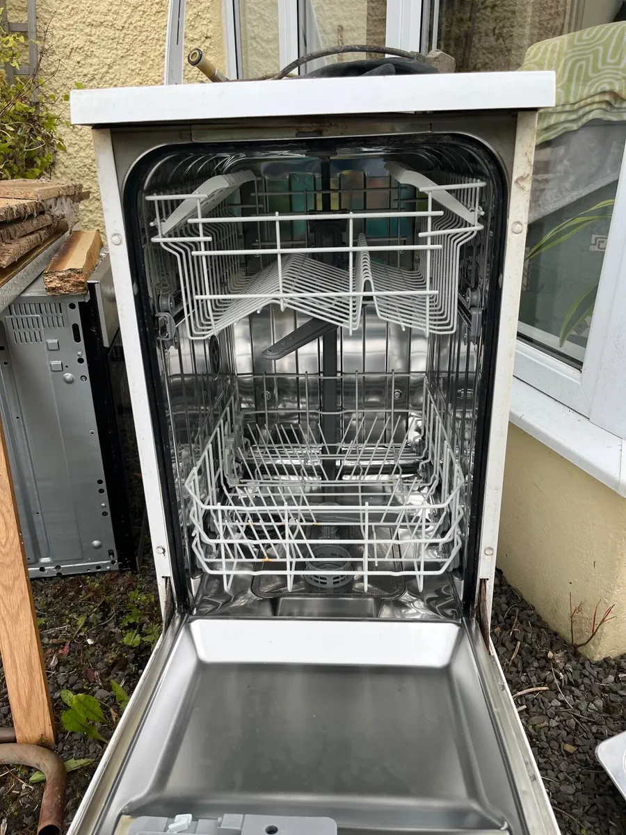 Slimline dishwasher - Image 2
