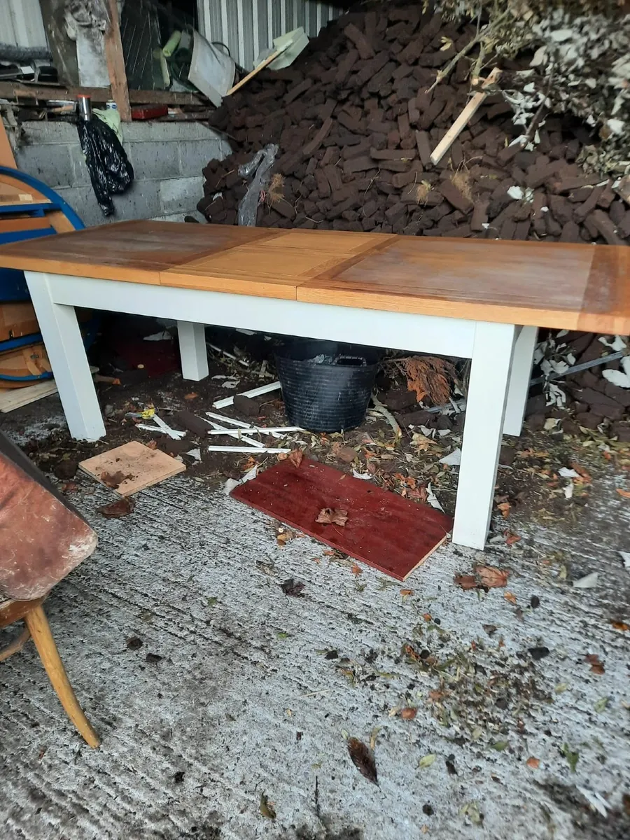 Large table - Image 3