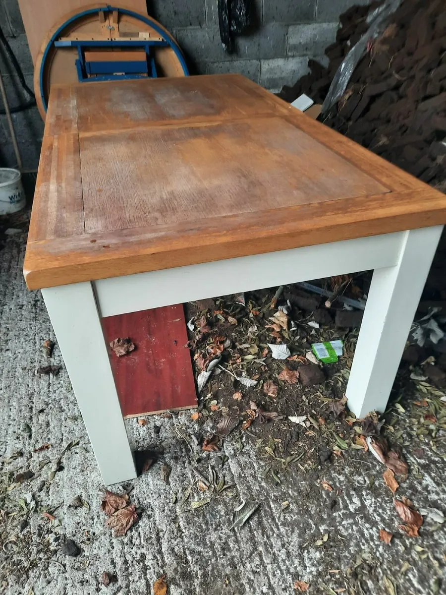 Large table - Image 4