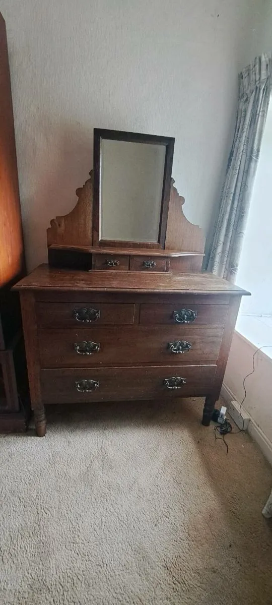 Dressing tables - Image 1