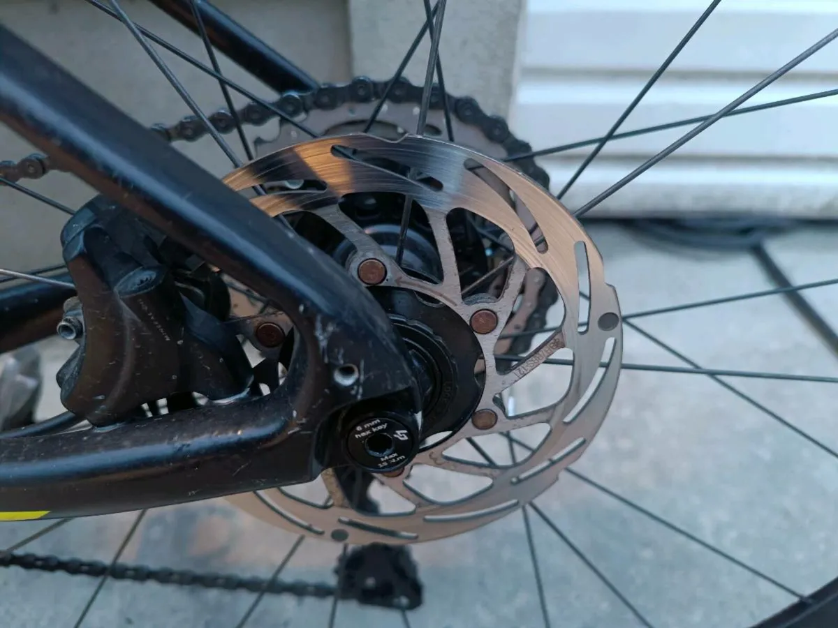 Carbon bike giant defy - Image 3