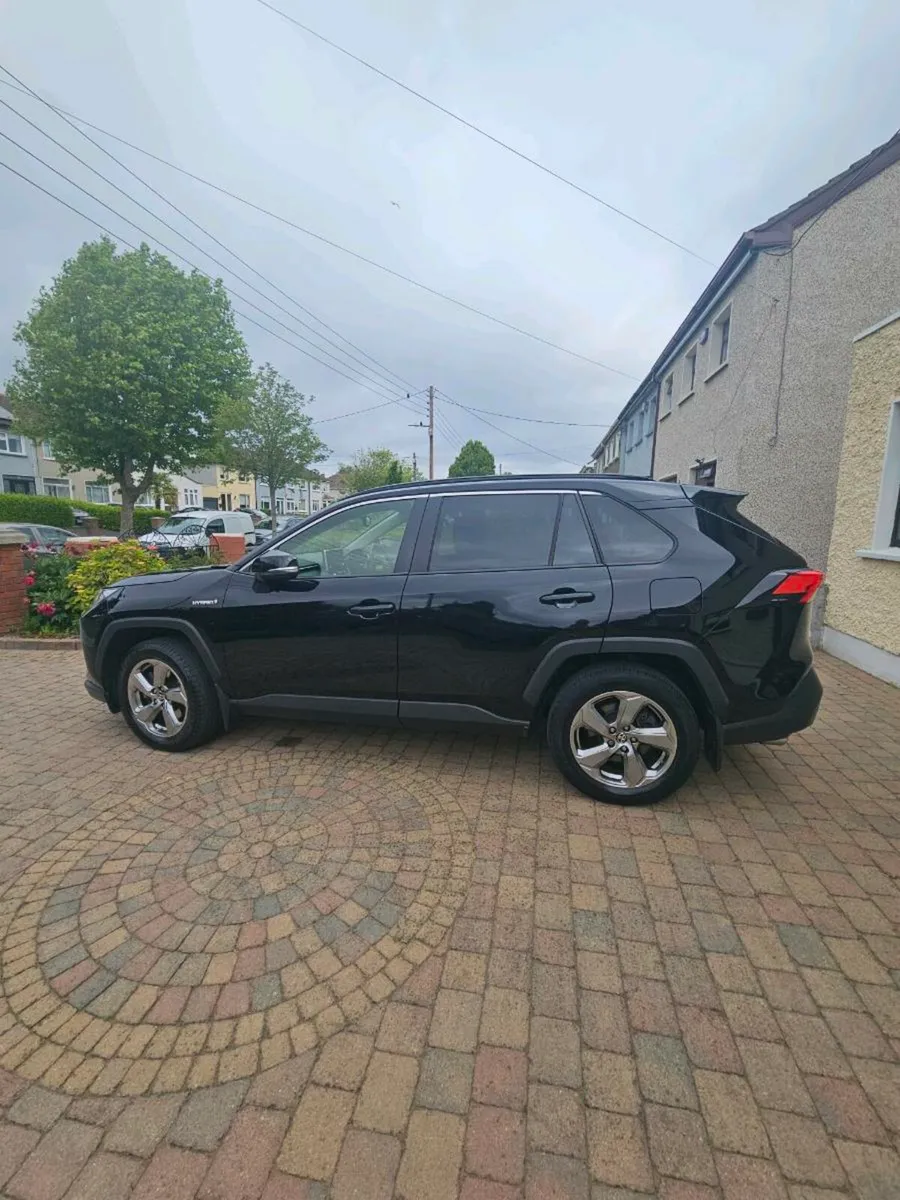 Toyota Rav4 - Image 1