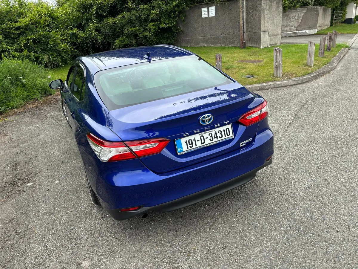 Toyota Camry 2019 - Image 4