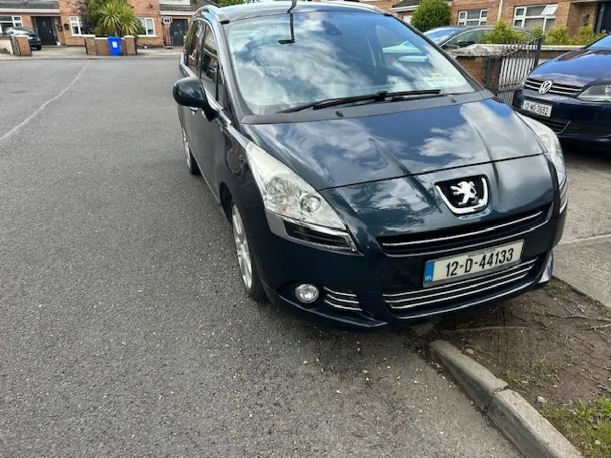 Peugeot 5008 2012 Allure 1.6 E-HDI FULL SPEC - Image 2