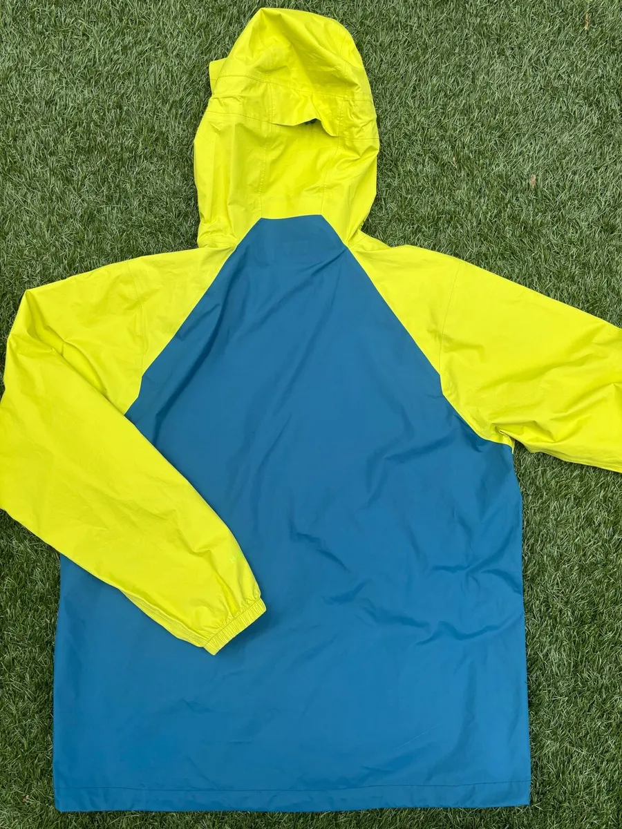 Patagonia Rain Pull Over - Image 2