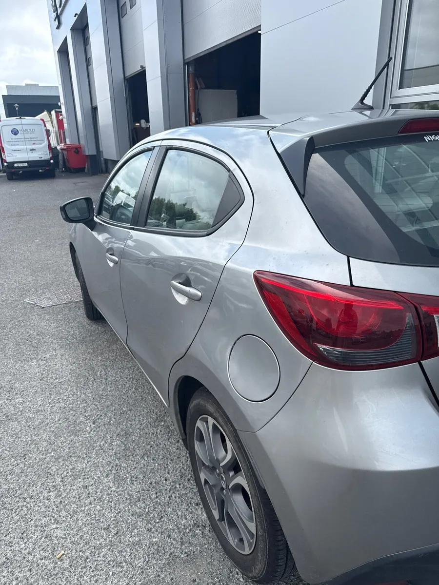 Mazda 2 1.5 Se-l 75PS 5DR, 2017 - Image 3