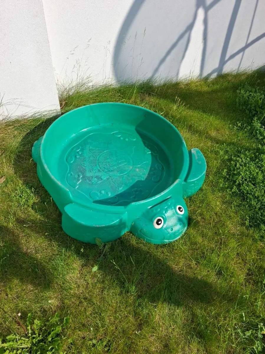 Sand pit / Paddling pool - Image 2