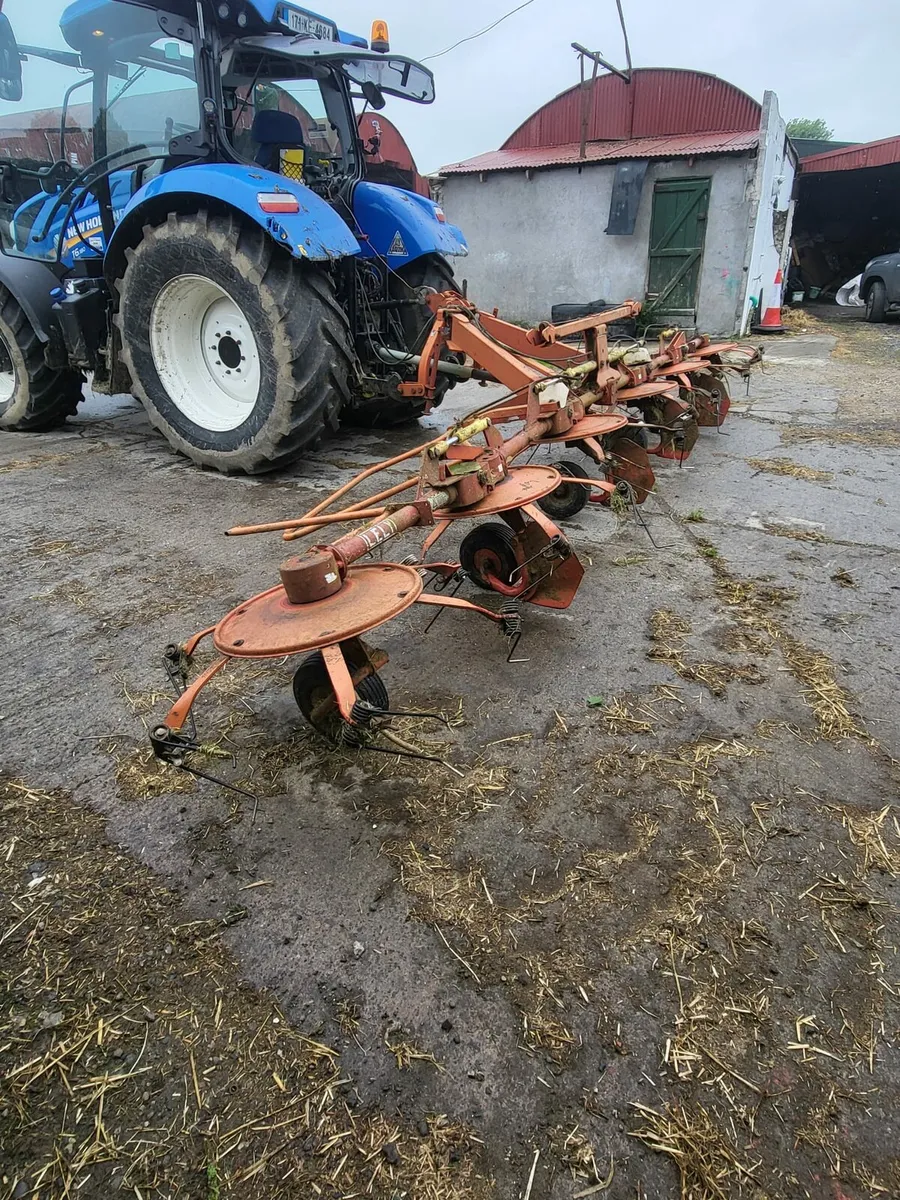 Lely 770 hay turner - Image 3
