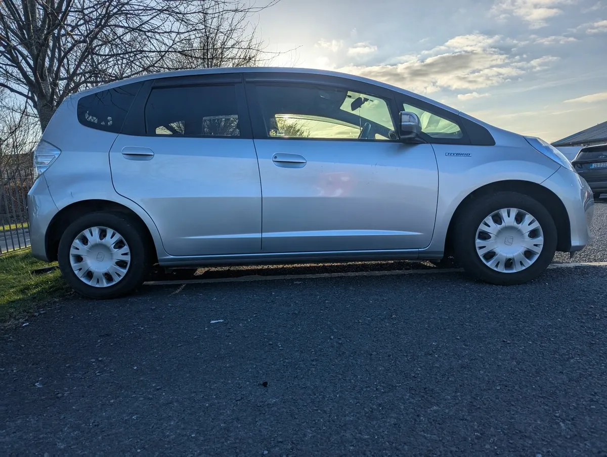 Honda Fit 2013 - Image 2