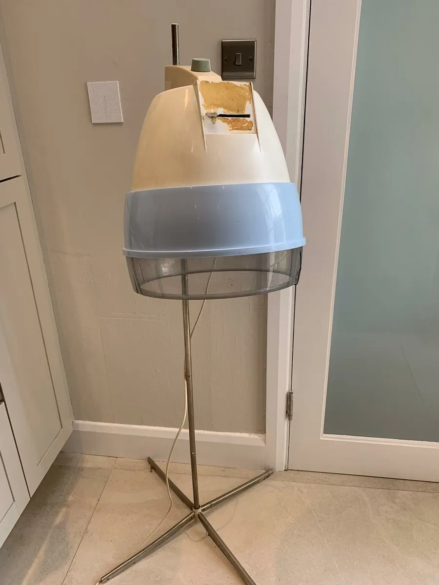 Hair dryer - Image 1