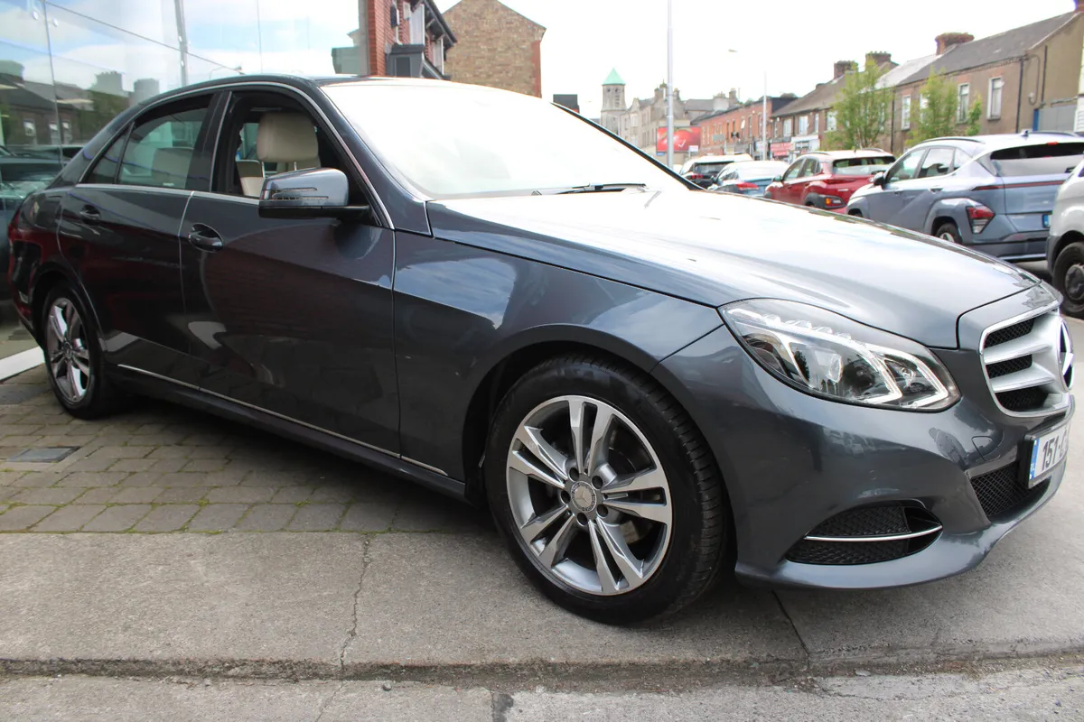Mercedes-Benz E-Class E220 2.1 2015 - Image 2