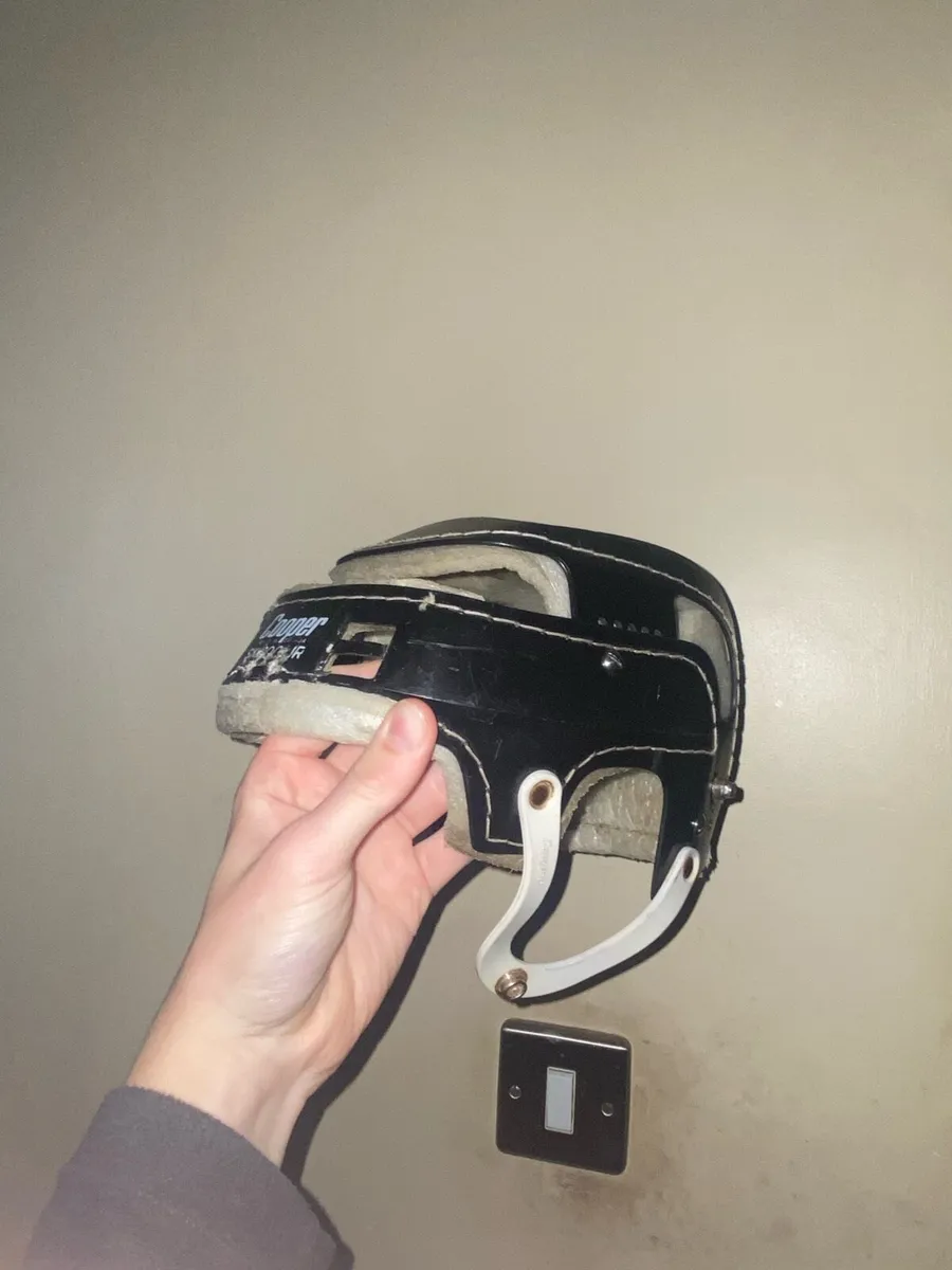 Gola and cooper sk100 oldstyle hurling helmet - Image 3