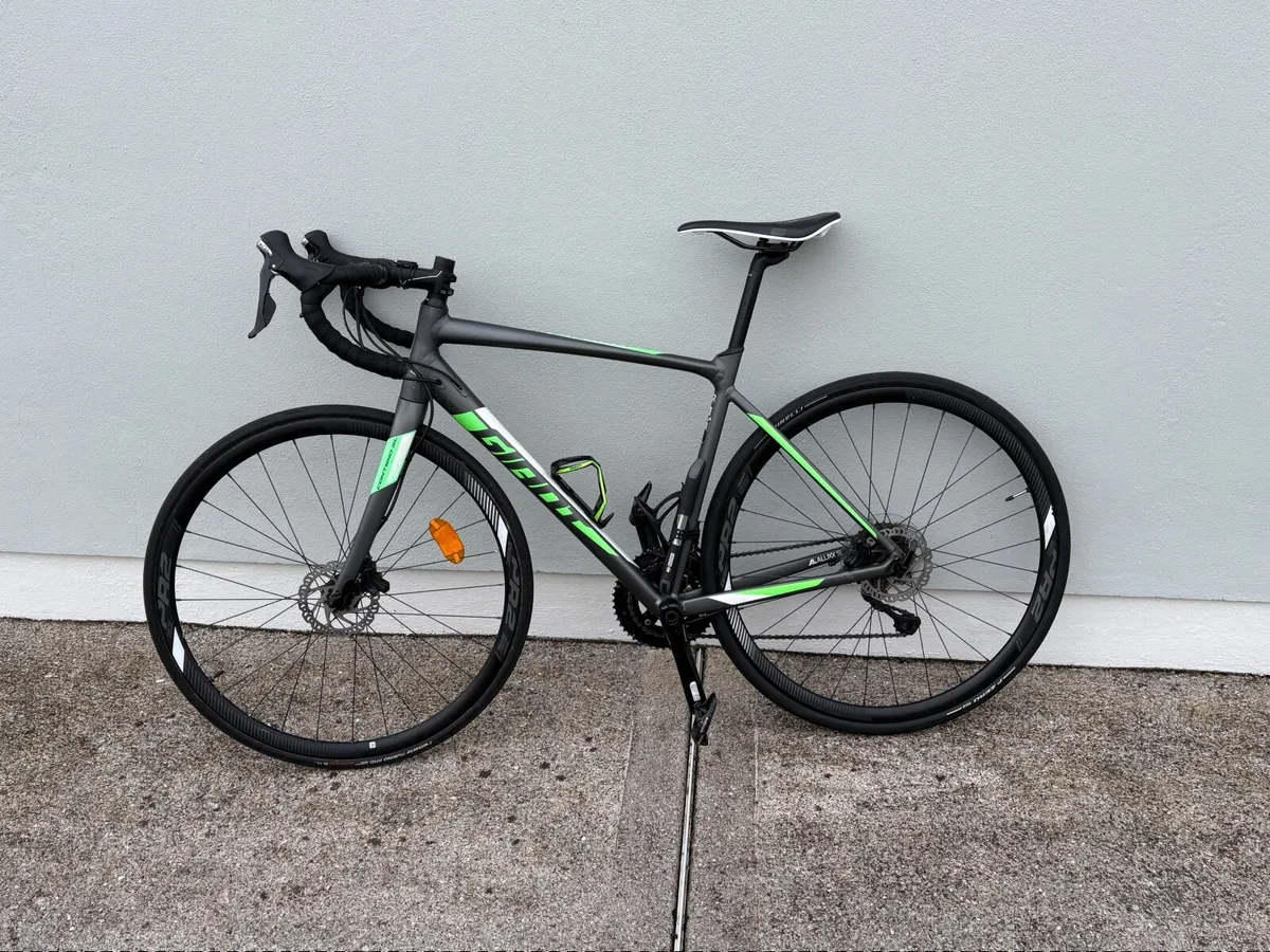 Giant Contend SL - Medium Size - Image 1