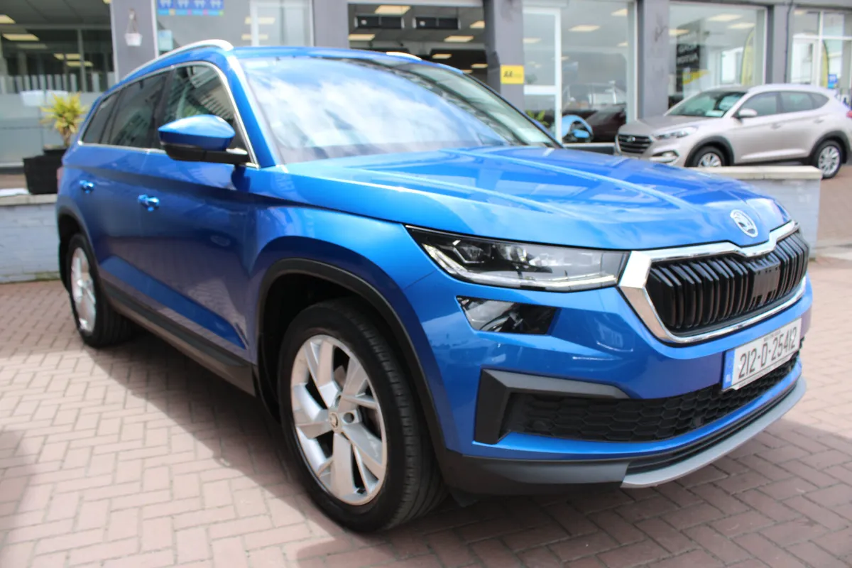 SKODA KODIAQ 1.5 TSI STYLE 150HP 5DR 7 SEATER AUTO - Image 2