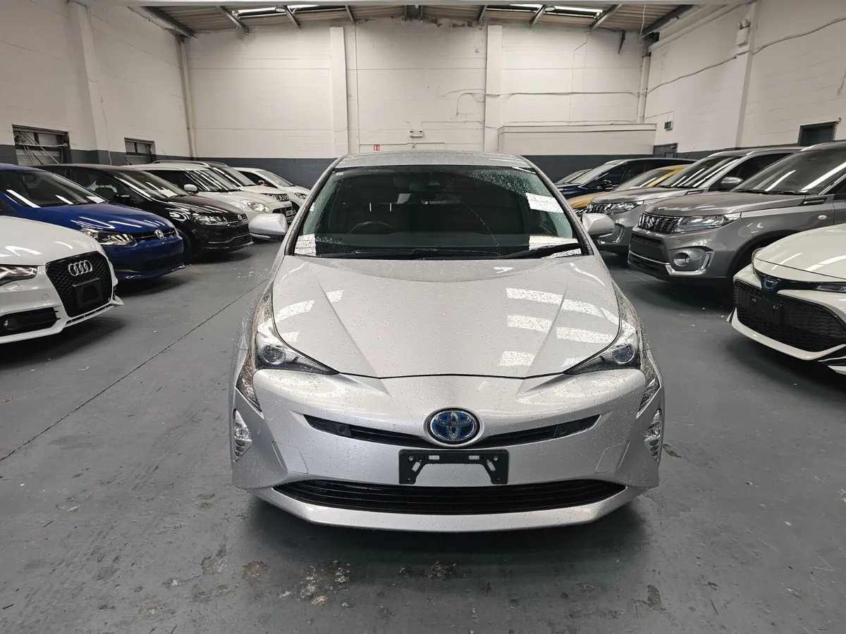 2018 Toyota Prius Hybrid - Image 2