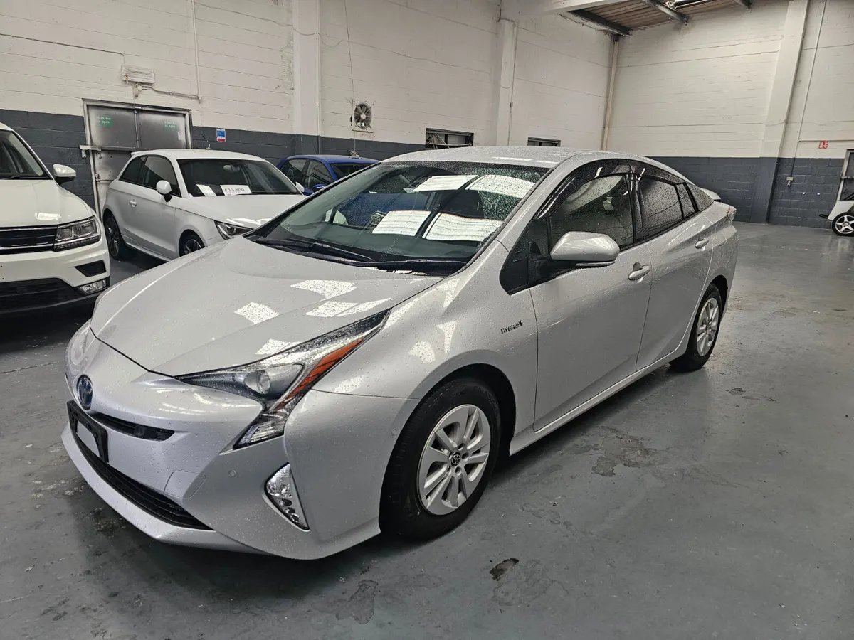 2018 Toyota Prius Hybrid - Image 3
