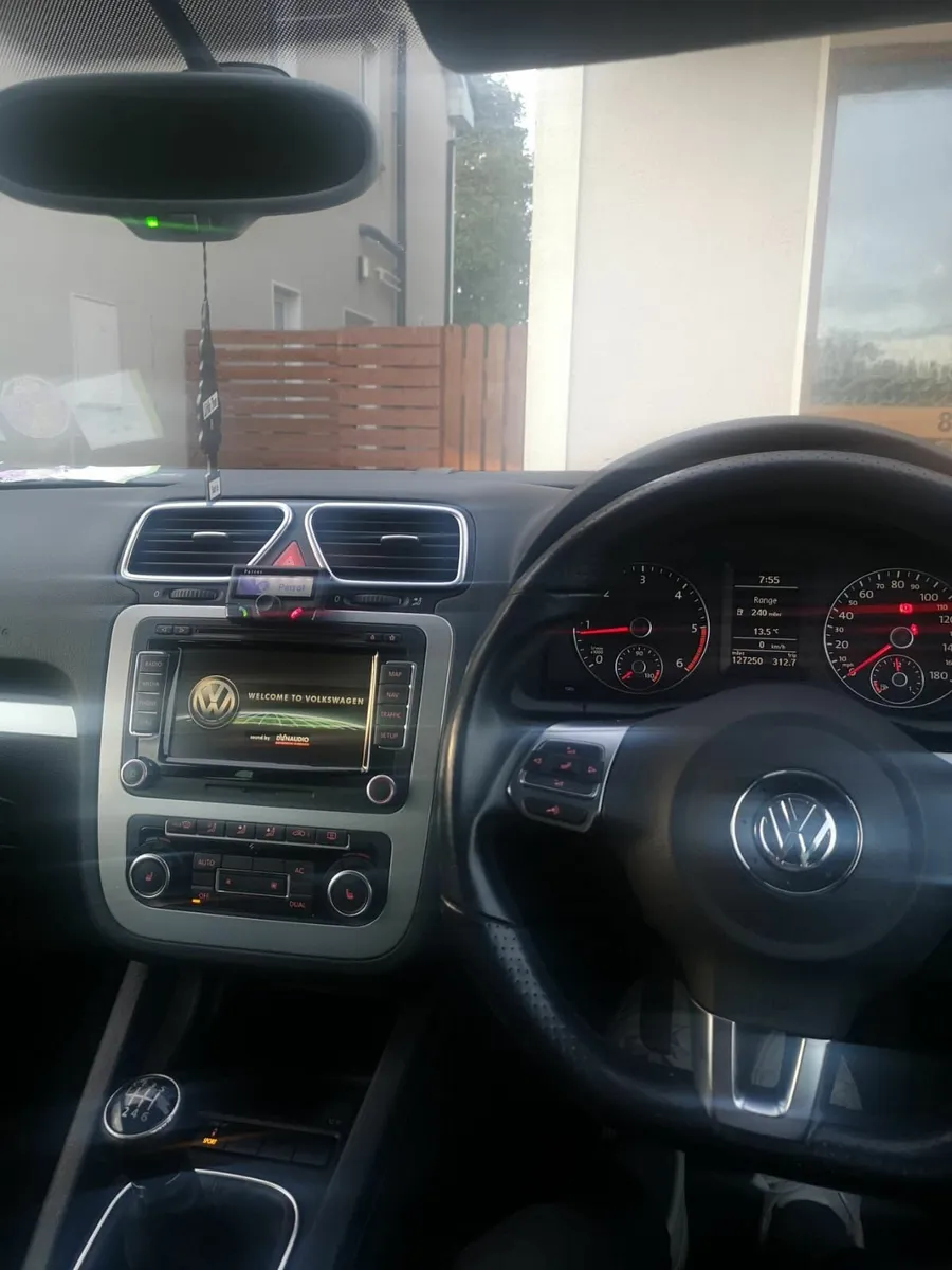 Volkswagen Scirocco 2010 - Image 2