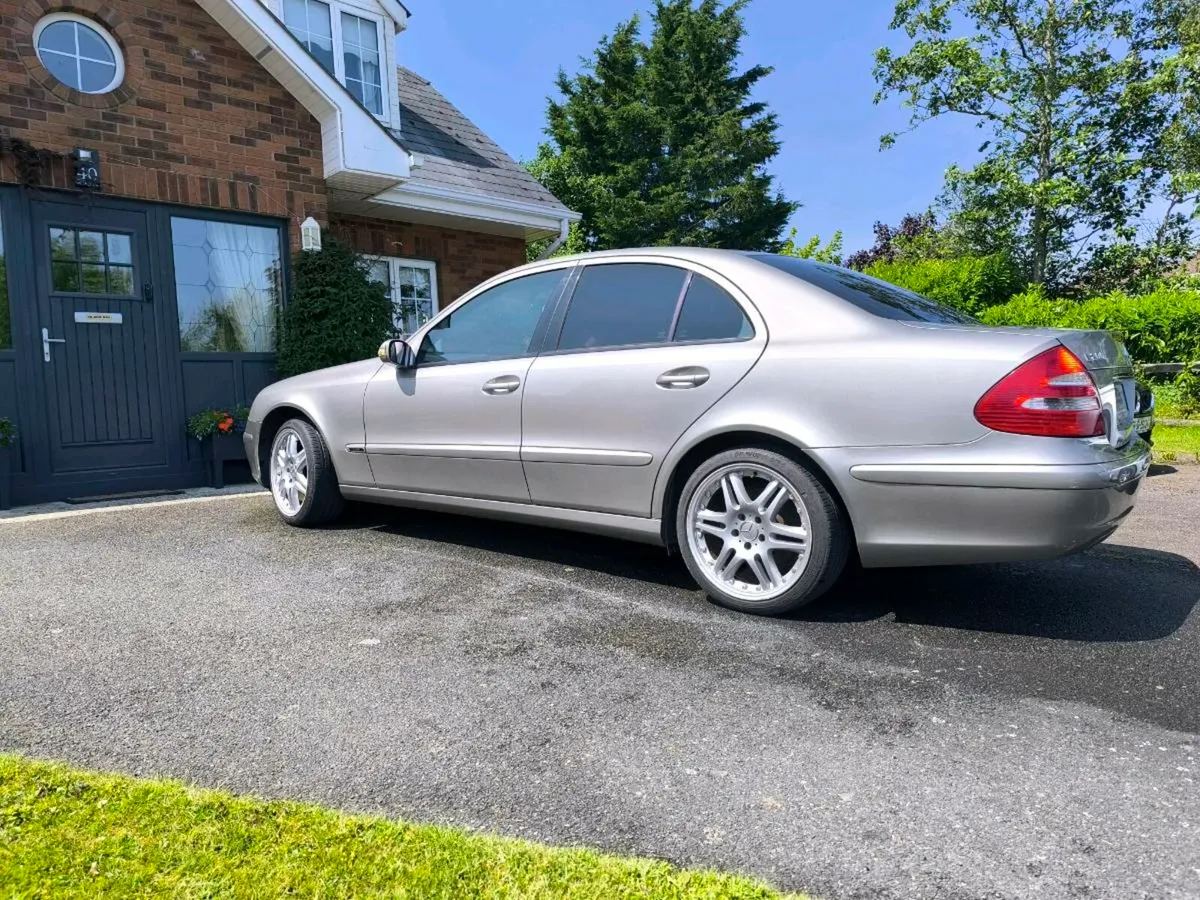 Mercedes Benz E-  Class - Image 3