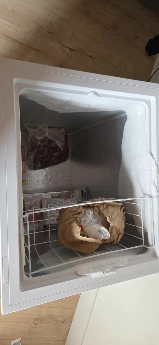 Logik Chest Freezer - Image 2