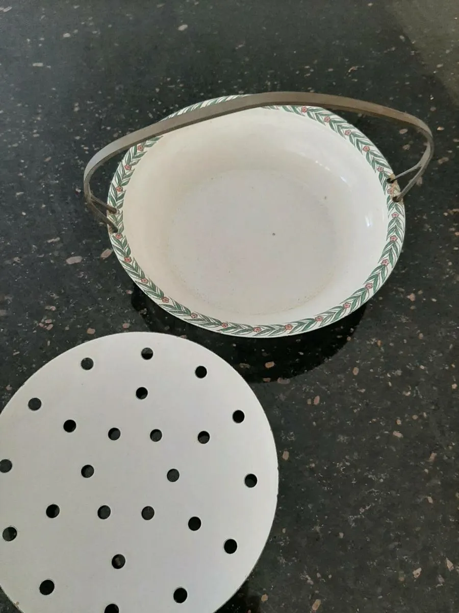 Bilston & Battersea vintage enamel potpourri bowl - Image 3