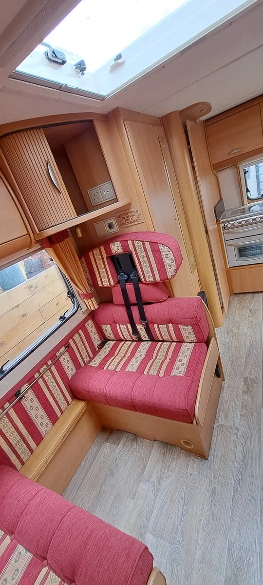 Swift lifestyle 590rs motorhome - Image 4