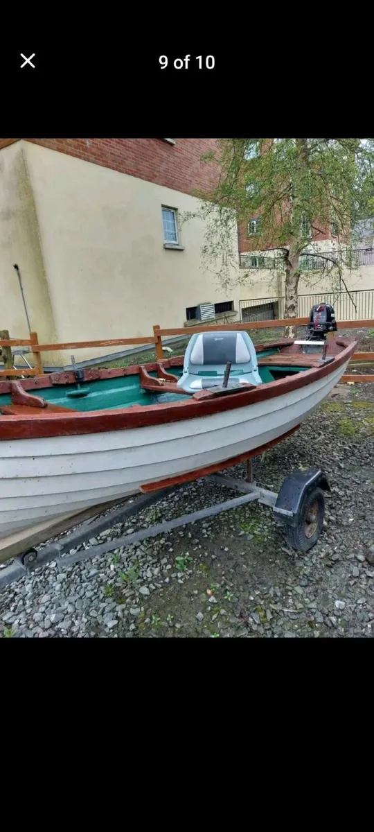 Boat ready to launch - Image 1