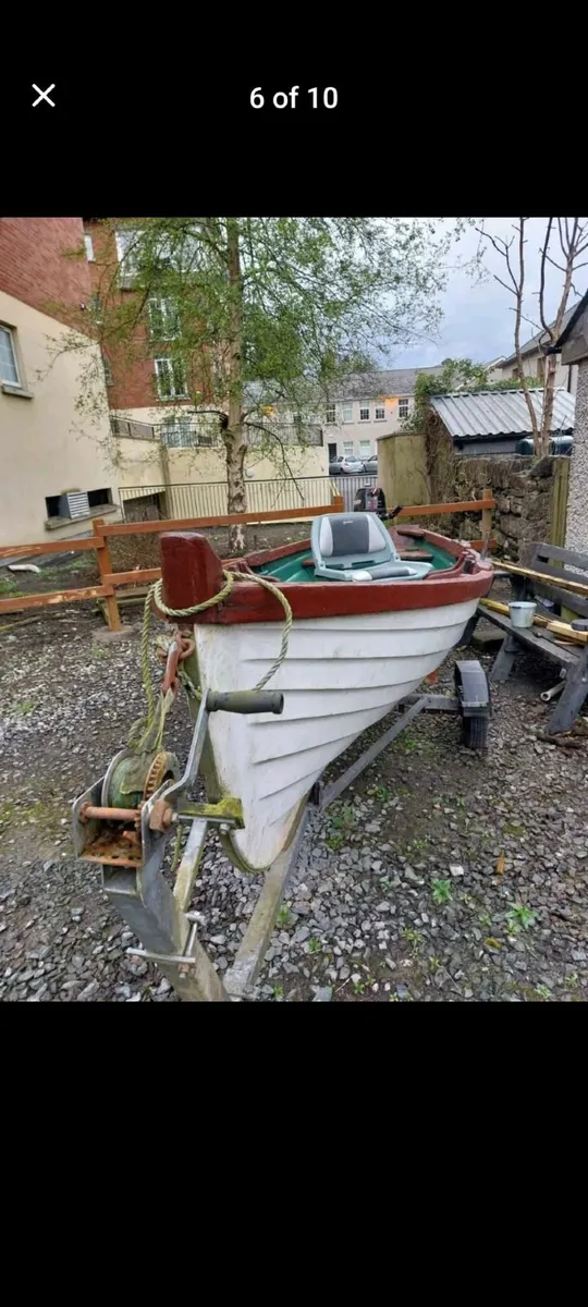 Boat ready to launch - Image 3