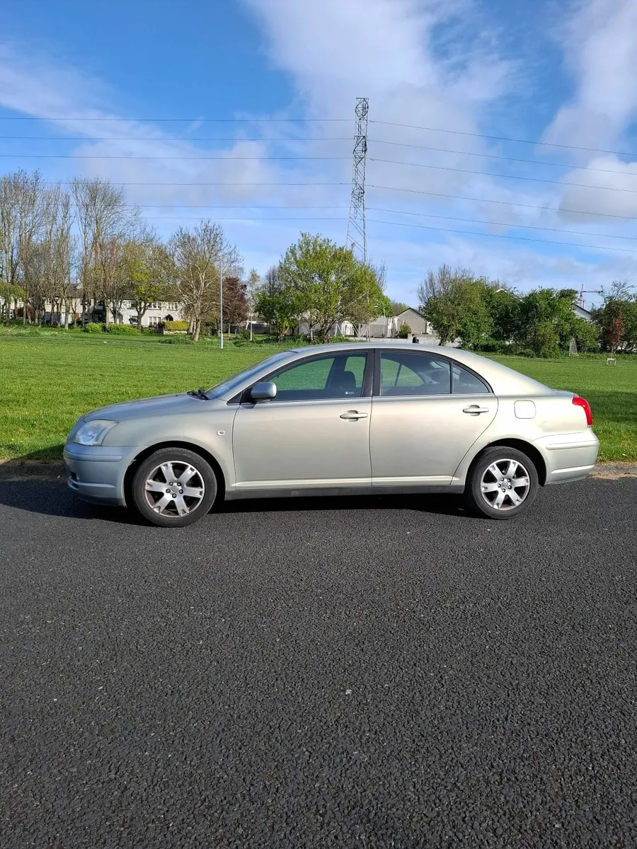 Toyota Avensis 2005 - Image 1