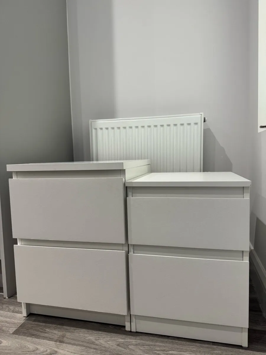Chest of Drawers/Table (2 sizes) €60 for both - Image 1